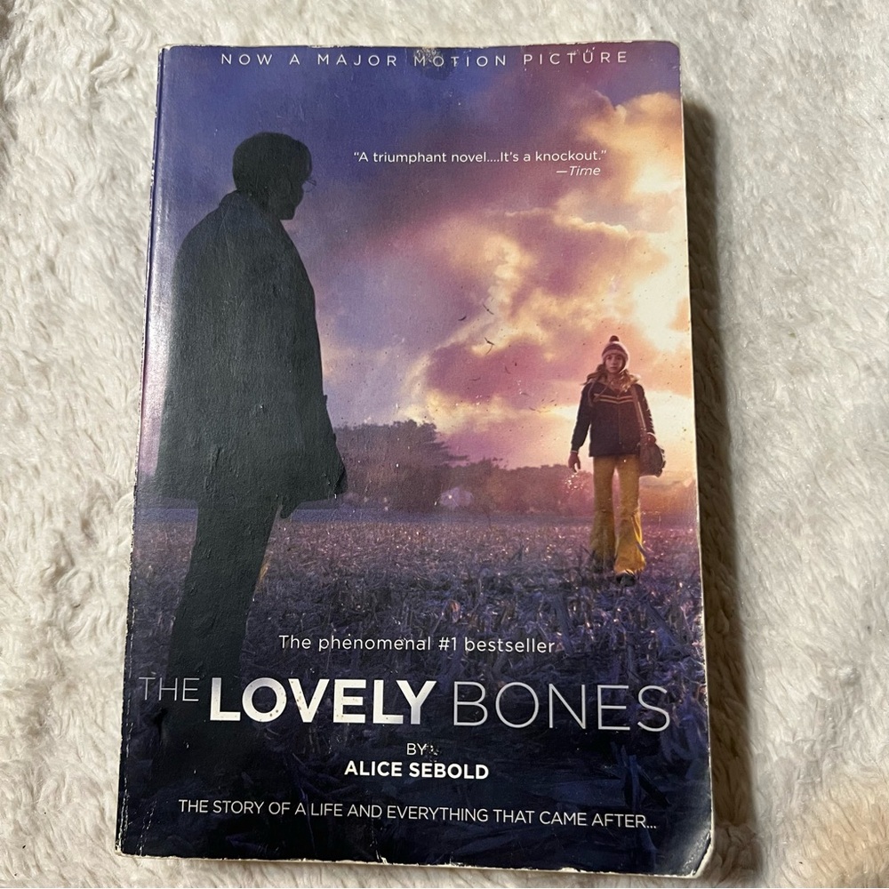 🌴The Lovely Bones by Alice Sebold Paperback Book